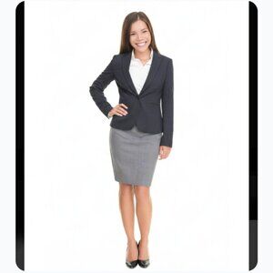 💓❤️JUST POSTED❤️💓 Ann Taylor Petite Crop Blazer